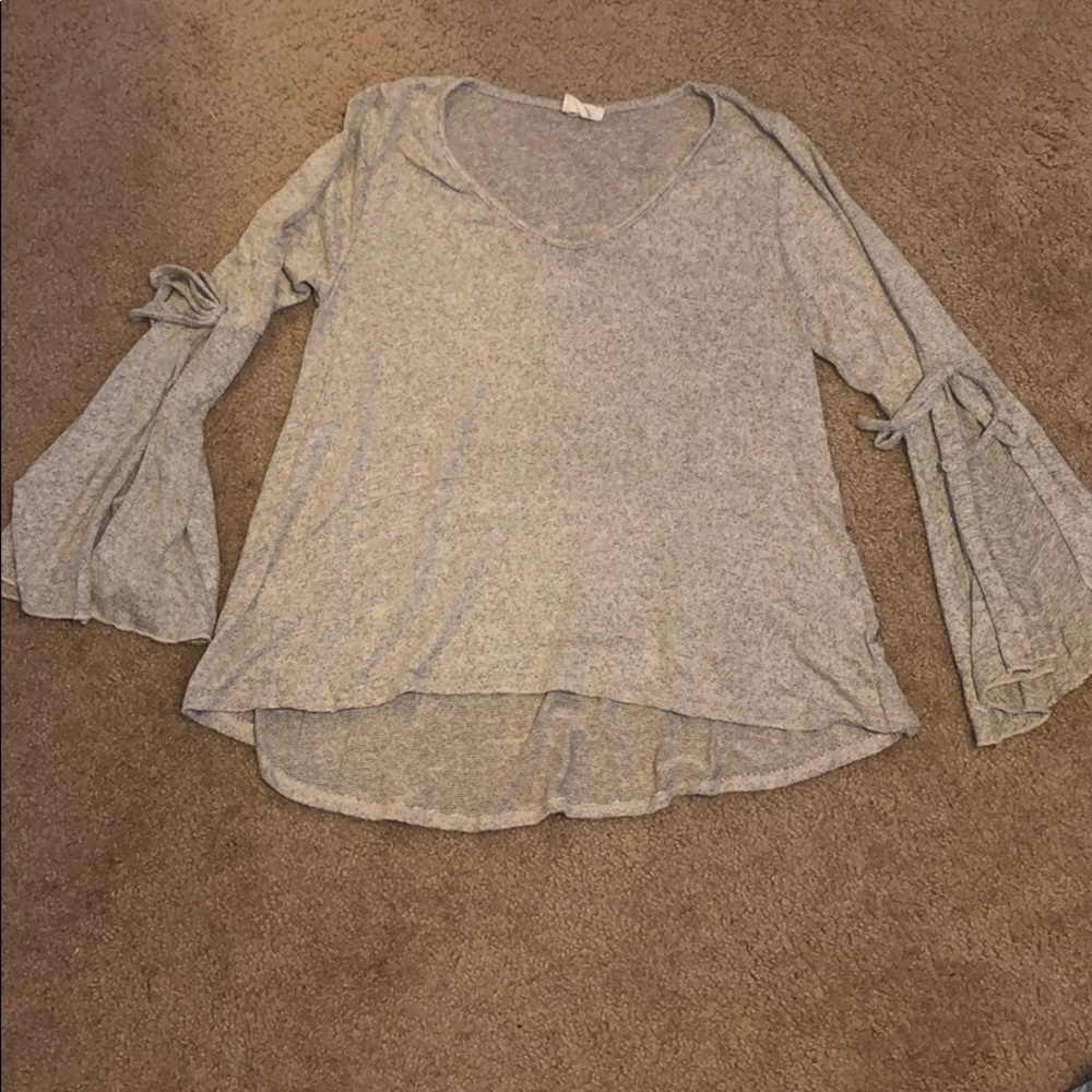 Light heather grey scoop neck long sleeve sweater